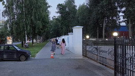 В Кирове водитель питбайка сбил пешехода на тротуаре