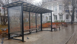 На остановке «Трифонов монастырь» установили павильон за 450 тысяч рублей