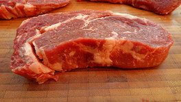 Из кировского детсада изъяли 386 килограммов опасного мяса