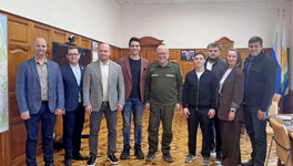 «Уралхим» и правительство Кировской области обсудили строительство общежития для юных хоккеистов