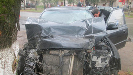 В Нововятске иномарка врезалась в автобус с пассажирами. Пострадало три человека