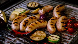 Как выбрать и приготовить мясо для шашлыка: рекомендации от супермаркетов «Система Глобус»