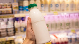 В Подосиновском районе предприятие продало в кировские магазины 650 литров молока без указания состава