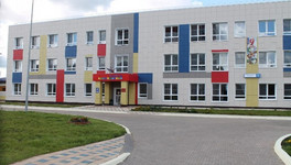 Родители, чьи дети ходят в кировский детский сад № 22, жалуются на неработающий два года бассейн