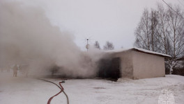 В Демьяново из-за неосторожности владельца сгорел гаражный бокс
