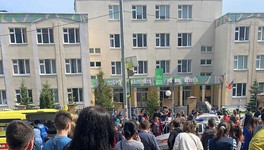Из-за стрельбы в Казани в Госдуме предложили вернуть в школы профессиональную охрану
