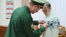 Жителя Советского района наградили за участие в военной операции в Сирии