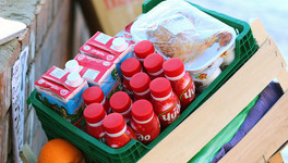 В шести детских лагерях области нашли просроченные продукты