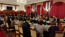 Минздрав призвал врачей сохранять спокойствие после задержания заведующей поликлиникой