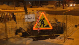 В Кирове инвалид упал в четырёхметровую коммунальную яму