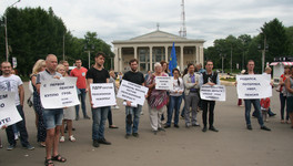 Лебедь, рак и щука. Политические партии в Кирове продолжают протестовать против пенсионной реформы по отдельности