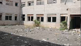 До конца сентября заброшенную школу в деревне Шутовщина вновь законсервируют