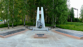 В Омутнинском районе реконструировали памятник героям войны