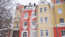 Кировские чиновники ежедневно проверяют, как УК чистят крыши от снега