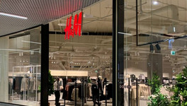 Магазин H&M не будет устраивать распродажи одежды в России