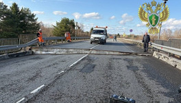 Директор и водитель заплатят 650 тысяч за обрушение моста в Кировской области