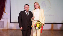 В Кирове поздравили сотрудников опеки с 20-летием службы