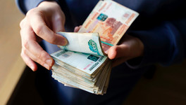 Мошенники похитили с банковских счетов кировчанки почти 2,5 млн рублей
