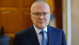 Губернатор Александр Соколов поздравил кировчан с Днём Победы
