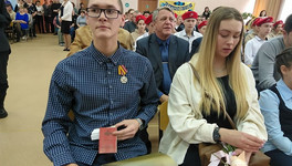21-летний участник спецоперации из Омутнинска получил награду за воинскую доблесть