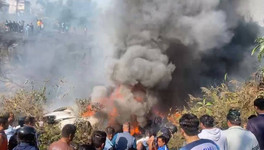 В сети опубликовали несколько видео крушения пассажирского самолёта в Непале