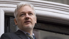 Основателя WikiLeaks Ассанжа освободили из тюрьмы в Британии
