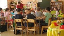 В Кирове из-за холодов подключили к отоплению 37 детских садов, больниц и школ