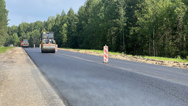 В Кирово-Чепецком районе ремонтируют региональную трассу
