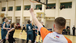 В Кирове определили лучшие команды школьной баскетбольной лиги