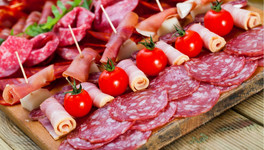 Как покорить мужчину вкусным ужином: праздничные идеи от фирменных магазинов «Дороничи»