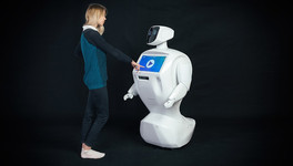 В Детском космическом центре будет работать робот-экскурсовод