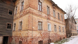 Жильцы исторического дома на Урицкого полтора месяца живут при температуре +7 градусов