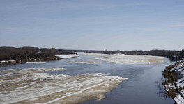 Ледоход на Вятке 2026. Фоторепортаж с набережной