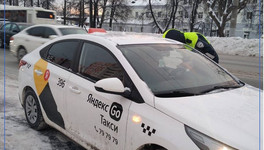 Депутат Госдумы предложил оснастить автомобили такси тревожной кнопкой