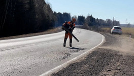 В Кировской области обновляют разметку на трассах
