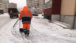 Россиян, задолжавших за ЖКХ, могут привлечь к уборке снега