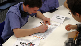 Кировские студенты учились прокладывать теплосети с помощью настольной игры