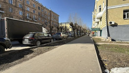 В Кирове подрядчикам выкатили список претензий: трещины, колодцы, бордюры