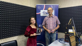 «Приходилось баянчик свой зимой на саночках возить». Интервью с Заслуженным артистом России Александром Чубаровым