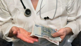 Следком собирает жалобы от медиков на невыплату надбавок из-за коронавируса