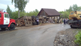 «У лесовоза отказали тормоза». Репортаж с места страшного ДТП на Спасской (фото и видео)