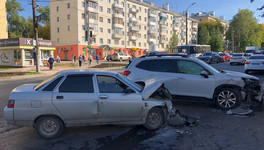 На Ленина столкнулись Subaru и ВАЗ