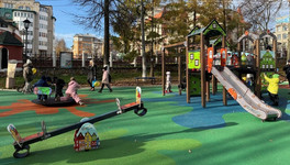 В парке «Аполло» открыли обновленную детскую площадку