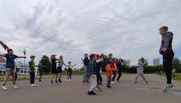 Кировский Роспотребнадзор закрыл дневной лагерь для детей на базе батутного парка