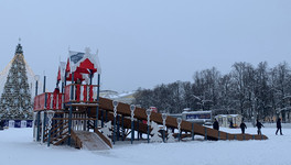 В Кирове демонтируют новогодние украшения