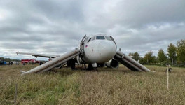 Причиной экстренной посадки самолёта под Новосибирском называют ошибку пилотов