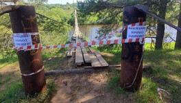 Эксплуатация пешеходного моста через Быстрицу невозможна
