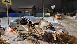 В Кирове произошло жёсткое ДТП с участием иномарок и пожарной машины