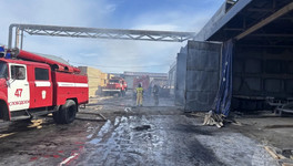 В деревне Стулово загорелся деревообрабатывающий цех