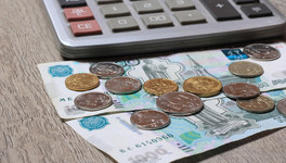 Зарплата кировчан оказалась почти в полтора раза ниже средней по России